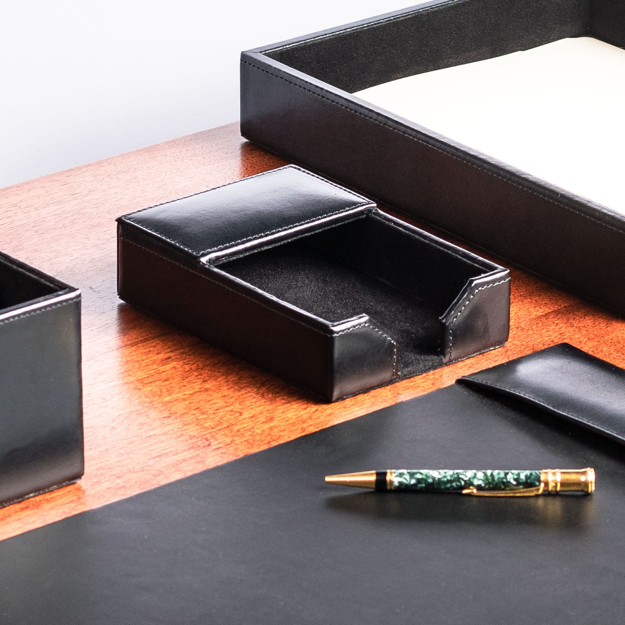 Black Bonded Leather 4" x 6" Memo Holder