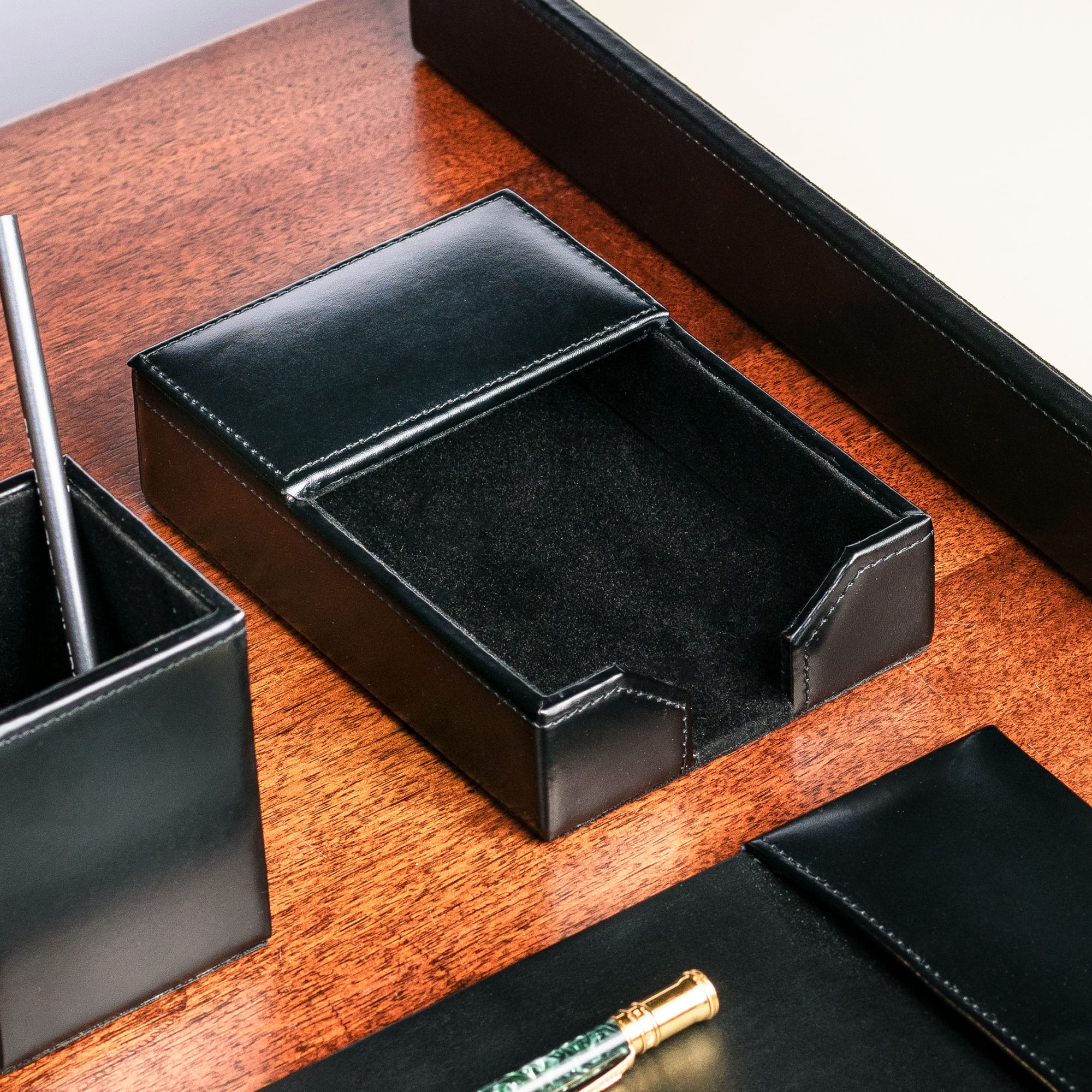 Black Bonded Leather 4" x 6" Memo Holder