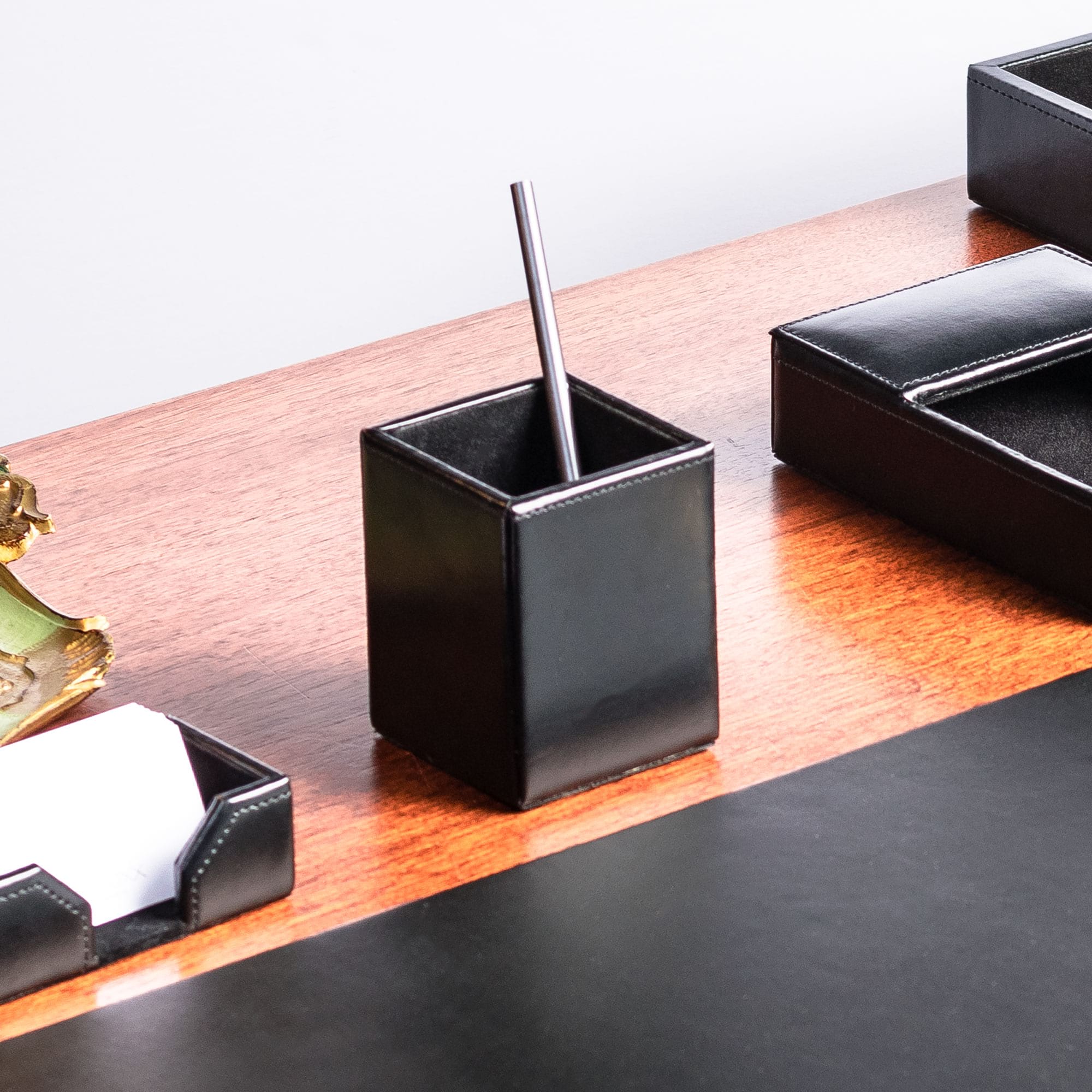 Black Bonded Leather Pencil Cup