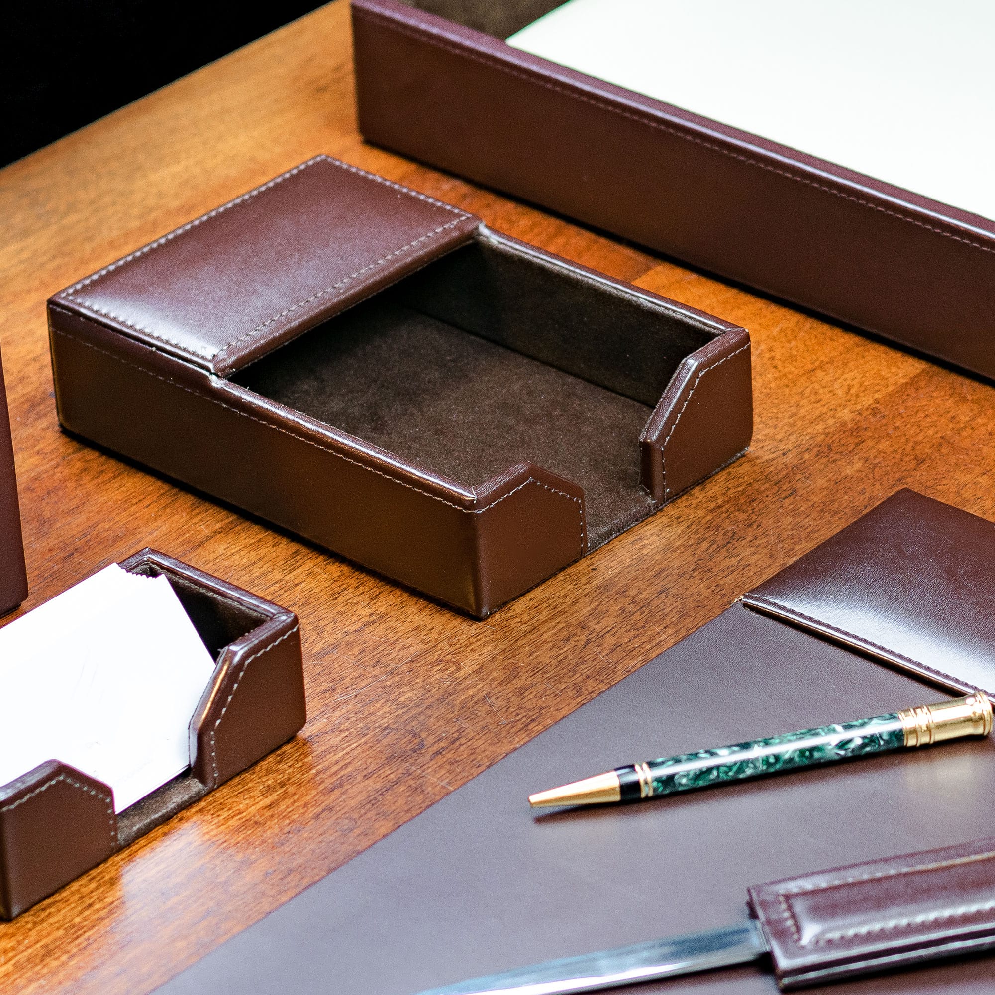 Dark Brown Bonded Leather 4" x 6" Memo Holder