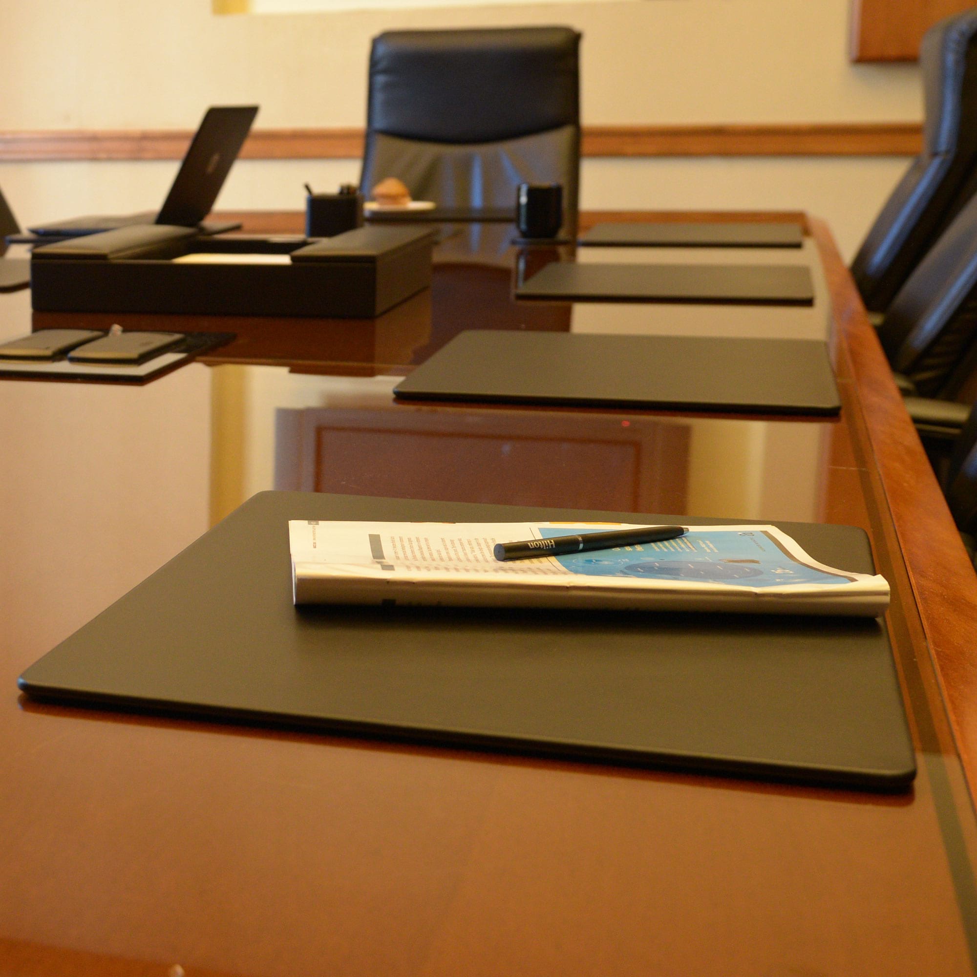 Black Leatherette 20 x 16 Conference Table Pad