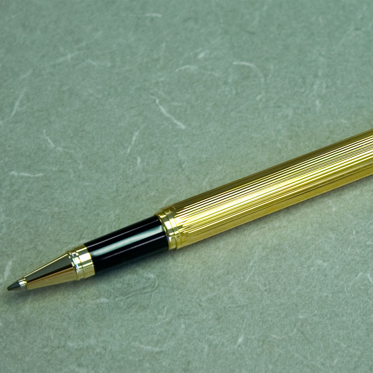 Gold Ribbed Pen